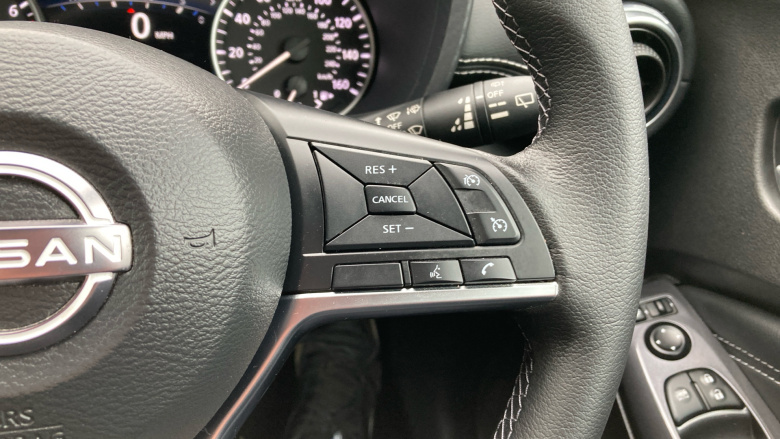 Nissan Juke 1.0 DiG-T 114 N-Connecta 5dr Petrol Hatchback